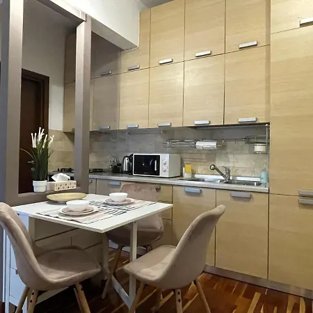 Appartement 2 Boekarest